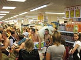 Покупатели магазина в Коломне увеличили торговцам прибыль, раздевшись за еду