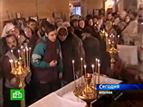 Сообщается также, что похороны Сысоева пройдут в понедельник. Православная общественность собирается организовать Крестный ход от метро "Новоясеневская" к храму Петра и Павла, где пройдет отпевание Сообщается также, что похороны Сысоева пройдут в понедельник. Православная общественность собирается организовать Крестный ход от метро "Новоясеневская" к храму Петра и Павла, где пройдет отпевание