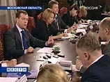 Президент России Дмитрий Медведев дал пространное интервью белорусским журналистам. Встречу с ними он приурочил к десятилетию создания Союзного государства России и Белоруссии Президент России Дмитрий Медведев дал пространное интервью белорусским журналистам. Встречу с ними он приурочил к десятилетию создания Союзного государства России и Белоруссии