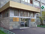 "Вчера в Российском хирургическом центре при РАН Бекетову проведена сложнейшая пластическая операция по восстановлению трахеи", - сказала в среду "Интерфаксу" директор Фонда помощи журналисту Людмила Федотова "Вчера в Российском хирургическом центре при РАН Бекетову проведена сложнейшая пластическая операция по восстановлению трахеи", - сказала в среду "Интерфаксу" директор Фонда помощи журналисту Людмила Федотова