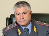 "Репутации московской милиции нанесен очередной удар", - сказал Колокольцев журналистам в среду. От имени московской милиции и от себя лично он извинился перед родственниками и друзьями убитого "Репутации московской милиции нанесен очередной удар", - сказал Колокольцев журналистам в среду. От имени московской милиции и от себя лично он извинился перед родственниками и друзьями убитого