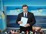 Согласно данным социологического опроса, который был проведен Центром социальных технологий "Социополис", лидером остается Виктор Янукович (34,2%; в августе - 26,7%)