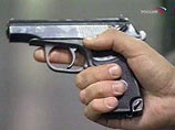 Инцидент произошел на улице Пушкина около 16:00. Сотрудники патрульно-постовой службы остановили для проверки документов двоих мужчин, и один из них открыл огонь из пистолета по милиционерам Инцидент произошел на улице Пушкина около 16:00. Сотрудники патрульно-постовой службы остановили для проверки документов двоих мужчин, и один из них открыл огонь из пистолета по милиционерам