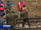 Взрывное устройство, подрыв которого привел к аварии поезда "Невский экспресс" вечером в пятницу, скорее всего, было заложено в одном из вагонов