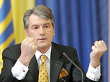 Ющенко похвастал рекордами личного домашнего хозяйства: самой большой в мире свечкой и лучшим в мире мёдом