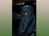 Никаб - мусульманский женский головной убор, закрывающий лицо и имеющий узкую прорезь для глаз. Как правило, он изготавливается из ткани черного цвета
