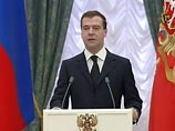 Медведев встретился с ветеранами: раздал награды, обещания и напомнил историю Медведев встретился с ветеранами: раздал награды, обещания и напомнил историю