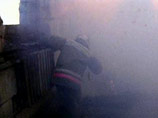 В Белоярском городском округе Свердловской области в воскресенье утром сгорел частный дом, в огне погибли трое взрослых и два ребенка - пяти и шести лет