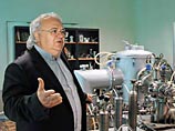Однако персона изобретателя чудо-фильтров, Виктора Петрика, оказалась давно знакома журналистам: он академик "специфических" академий и бывший зек Однако персона изобретателя чудо-фильтров, Виктора Петрика, оказалась давно знакома журналистам: он академик "специфических" академий и бывший зек