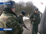 В Ингушетии обстреляли военный автомобиль, попали по дому В Ингушетии обстреляли военный автомобиль, попали по дому