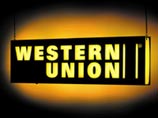 В Western Union считают запрет недоразумением. Компания стала предлагать населению переводить гривну за границу с середины июля, когда вырос спрос на получение зарубежных переводов в гривне 