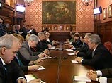 Медведев накануне Дня Конституции встретился с судьями КС: пообещал поддержку и похвалил за независимость
