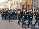 Ющенко велел национальной армии маршировать по-украински Ющенко велел национальной армии маршировать по-украински