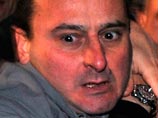 Массимо Тарталья, совершивший в воскресенье в Милане нападение на Сильвио Берлускони, написал письмо с извинениям премьер-министру Италии Массимо Тарталья, совершивший в воскресенье в Милане нападение на Сильвио Берлускони, написал письмо с извинениям премьер-министру Италии