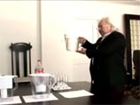 Одно из "гениальных" изобретений Виктора Петрика, связанных с "уникальной" технологией очистки воды, запатентовано им совместно с лидером ЕР, спикером Госдумы Борисом Грызловым Одно из "гениальных" изобретений Виктора Петрика, связанных с "уникальной" технологией очистки воды, запатентовано им совместно с лидером ЕР, спикером Госдумы Борисом Грызловым