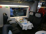 Скоростной "Сапсан" отправляется в первый рейс из Москвы в Петербург Скоростной "Сапсан" отправляется в первый рейс из Москвы в Петербург