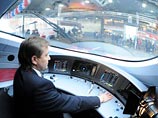 Высокоскоростной "Сапсан" впервые проехался из Москвы в Петербург, благополучно прибыв по расписанию Высокоскоростной "Сапсан" впервые проехался из Москвы в Петербург, благополучно прибыв по расписанию