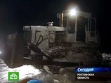На автотрассе "Дон" из-за снегопада вновь блокировано движение, водителей спасают военные На автотрассе "Дон" из-за снегопада вновь блокировано движение, водителей спасают военные