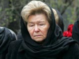 Наина Ельцина: Гайдару воздается должное за все то, что он сделал для страны
