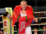 Россиянка Наталья Рагозина победила Памелу Ландэн из южноамериканской Гайаны в бою за титул чемпионки мира по версии Женской международной боксерской федерации (WIBF)