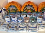 Завод выпускает в год примерно 2,5 тысяч тонн твердых сыров "Витязь", "Покровский", "Российский", также производит молоко, кефир и прочие молочные продукты