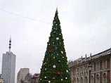Церемония официального зажжения огней на главной новогодней елке в Архангельске закончилось вызовом экстренных служб