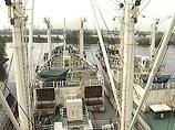 Российские моряки, брошенные судовладельцем без зарплаты и второй год, живущие на судне в порту островного государства Маврикий, просят помощи Российские моряки, брошенные судовладельцем без зарплаты и второй год, живущие на судне в порту островного государства Маврикий, просят помощи