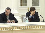 "Ходорковский, например, в армии не служил, - констатировал Дерипаска, - и мне бы хотелось знать почему, и у него были не очень хорошие отметки". Припомнил Дерипаска Ходорковскому и его комсомольское прошлое "Ходорковский, например, в армии не служил, - констатировал Дерипаска, - и мне бы хотелось знать почему, и у него были не очень хорошие отметки". Припомнил Дерипаска Ходорковскому и его комсомольское прошлое