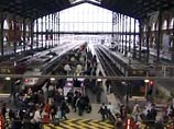 Скоростные поезда Eurostar во вторник возобновили движение по туннелю под Ла-Маншем в ограниченном режиме после почти пятидневного простоя