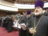 Патриарх и московские священники возгласили "Вечную память" убитому священнику