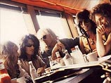 Вокалист Aerosmith Стив Тайлер лечится от пристрастия к обезболивающим