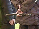 Как уверен Подьяпольский, у сотрудников правоохранительных органов круговая порука, и надеяться на выигрыш дела не приходится. Несколько депутатов Госдумы, со своей стороны, обратились в прокуратуру с требованием разобраться в произошедшем Как уверен Подьяпольский, у сотрудников правоохранительных органов круговая порука, и надеяться на выигрыш дела не приходится. Несколько депутатов Госдумы, со своей стороны, обратились в прокуратуру с требованием разобраться в произошедшем