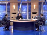 В полдень в эфире трех федеральных российских телеканалов (Первый, "Россия", НТВ) в прямом эфире началась трансляция программы "Итоги года с Дмитрием Медведевым" В полдень в эфире трех федеральных российских телеканалов (Первый, "Россия", НТВ) в прямом эфире началась трансляция программы "Итоги года с Дмитрием Медведевым"