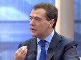 Президент РФ Дмитрий Медведев убежден, что трудовые мигранты нужны российской экономике, но эти люди обязаны строго соблюдать законы России Президент РФ Дмитрий Медведев убежден, что трудовые мигранты нужны российской экономике, но эти люди обязаны строго соблюдать законы России