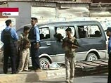 Одновременно силам безопасности в Багдаде удалось задержать смертника, который пытался подорвать начиненную взрывчаткой машину в другом районе - аль-Хадраа, что на западе столицы
