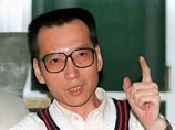 Суд Пекина в пятницу приговорил известного правозащитника Лю Сяобо к 11 годам заключения