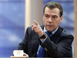 Медведев осадил Чемезова: "Реплики у вас, а все, что я говорю, - в граните отливается"