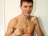 Российский боксер отправил узбекского в кому Российский боксер отправил узбекского в кому