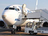 Самолет Boeing-737 авиакомпании "Ютейр", летевший из Омска в Москву с 86 пассажирами, совершил в субботу аварийную посадку в тюменском аэропорту "Рощино" из-за отказа генератора, никто не пострадал