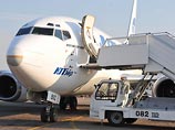 Самолет Boeing-737 авиакомпании "Ютейр", летевший из Омска в Москву с 86 пассажирами, совершил в субботу аварийную посадку в тюменском аэропорту "Рощино" из-за отказа генератора, никто не пострадал Самолет Boeing-737 авиакомпании "Ютейр", летевший из Омска в Москву с 86 пассажирами, совершил в субботу аварийную посадку в тюменском аэропорту "Рощино" из-за отказа генератора, никто не пострадал