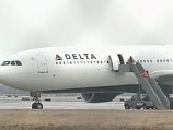 В минувшую пятницу после приземления в аэропорту Детройта самолета A330, на борту которого находились 278 человек, один из пассажиров зажег "фейерверк", чем изрядно напугал остальных