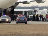 На воскресном рейсе Амстердам-Детройт скрутили второго нигерийца: он долго сидел в туалете На воскресном рейсе Амстердам-Детройт скрутили второго нигерийца: он долго сидел в туалете