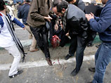 "Пять человек были убиты террористическими группами", "более 10 членов контрреволюционных террористических групп" удалось уничтожить сотрудникам силовых структур, сообщает в понедельник AFP со ссылкой на иранское телевидение