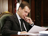 Президент России Дмитрий Медведев направил в понедельник в Госдуму законопроект, устанавливающий единый критерий, по которому будет определяться число депутатов в региональных парламентах