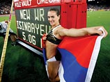 Ушедший год был отмечен для 27-летней россиянки новым мировым рекордом в 5,06 метра, который она установила после берлинского фиаско