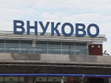 В столичном аэропорту "Внуково" один самолет зацепил другой