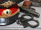 На Сахалине милиционер расстрелял группу молодых людей за снежок, попавший в его машину На Сахалине милиционер расстрелял группу молодых людей за снежок, попавший в его машину
