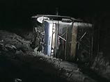 В Карачаево-Черкесии опрокинулся автобус: четверо пострадавших