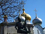 Передача монастыря Церкви несказанно обрадовала патриарха. По словам Кирилла, "это будет очень важное событие, учитывая историческое и духовное значение Новодевичьего монастыря для Москвы и всей страны" Передача монастыря Церкви несказанно обрадовала патриарха. По словам Кирилла, "это будет очень важное событие, учитывая историческое и духовное значение Новодевичьего монастыря для Москвы и всей страны"