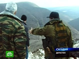 Там идет штурм частного дома, где скрываются боевики Там идет штурм частного дома, где скрываются боевики